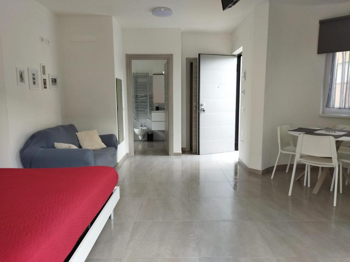 Riva'S Slim House 2 Riva del Garda Exterior foto